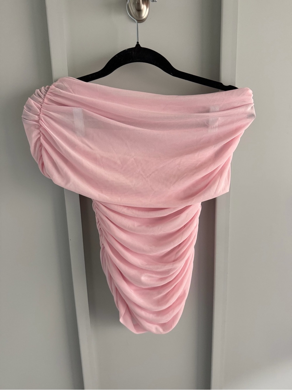 Dynamite Light Pink Sheer Overlay Off-Shoulder Ruched Top Size XS NWT - Picture 3 of 7